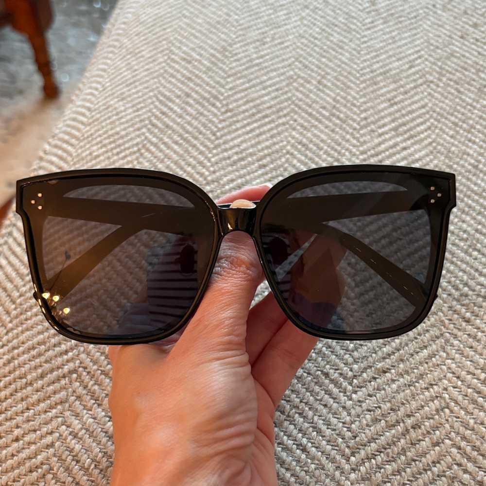 Stylish Black Sunglasses
